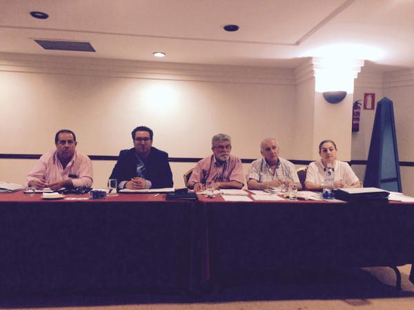 A la izquierda, el vicepresidente de la Federación Jiennense de Fútbol, Rafael Ortega, en la mesa donde se debatieron los sistemas de competición. Foto: Federación Jiennense de Fútbol.