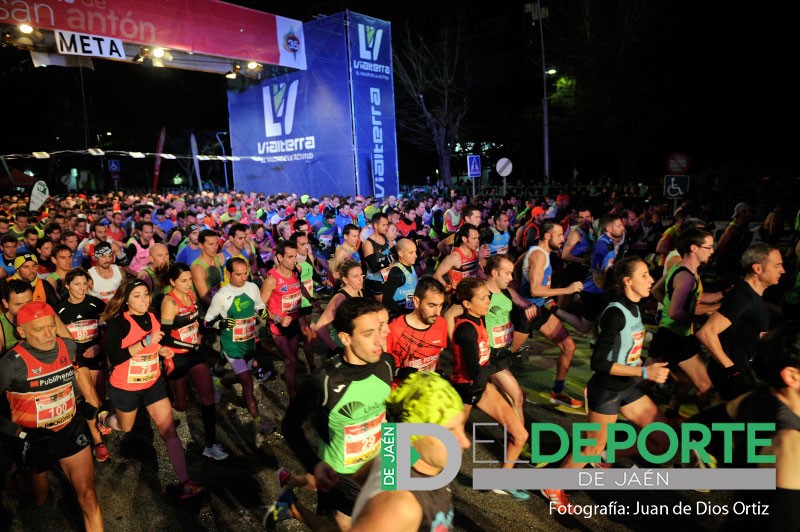 Atletas en la carrera de san antón de jaén