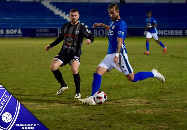 Jugada el partido entre el Linares Deportivo y el Antequera CF