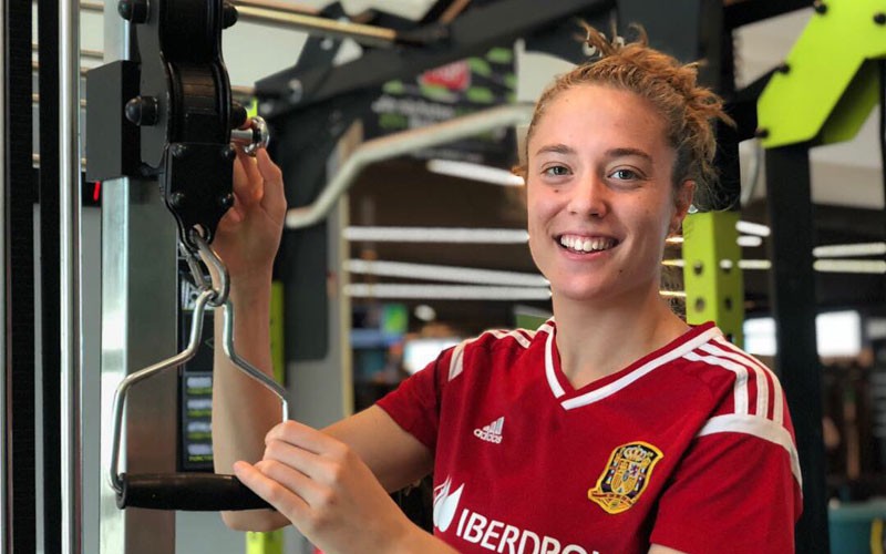 Celia Jimenéz en una sesión de gimnasio