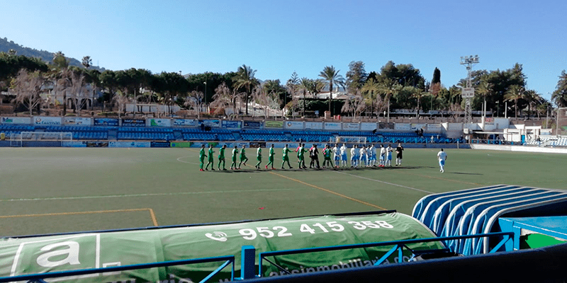 El Alhaurín de la Torre y el Mancha Real antes de iniciar el partido