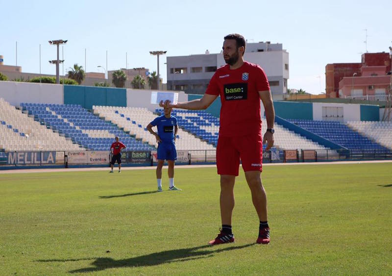 Pedro Bolaños durante un entrenamiento con la Unión Deportiva Melilla