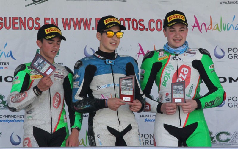 Tres pilotos en el podio del Andaluz Supersport 300
