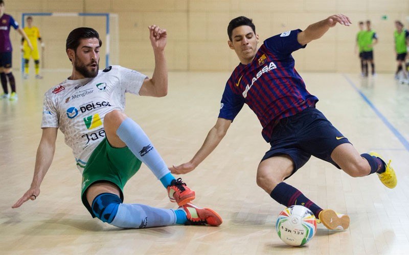 Jugadores del Mengíbar FS y Barça Lassa B durante el partido 