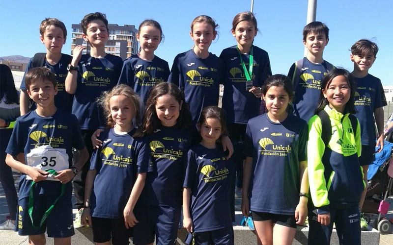 Atletas del equipo sub-12 de Unicaja Atletismo