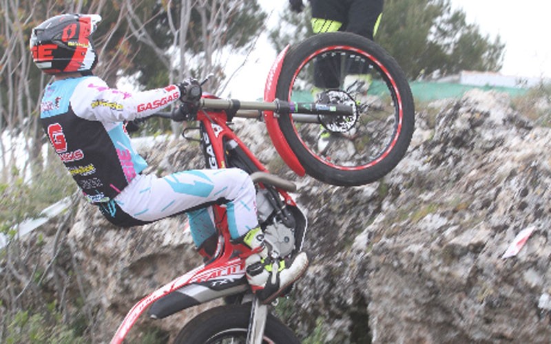 Un motorista durante la prueba en Torredelcampo