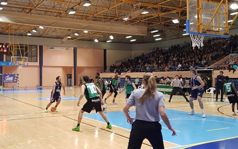 Jugadores del CB Cazorla durante el partido en Algeciras