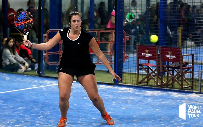 Laura Martínez en un partido del Alicante Open de World Padel Tour