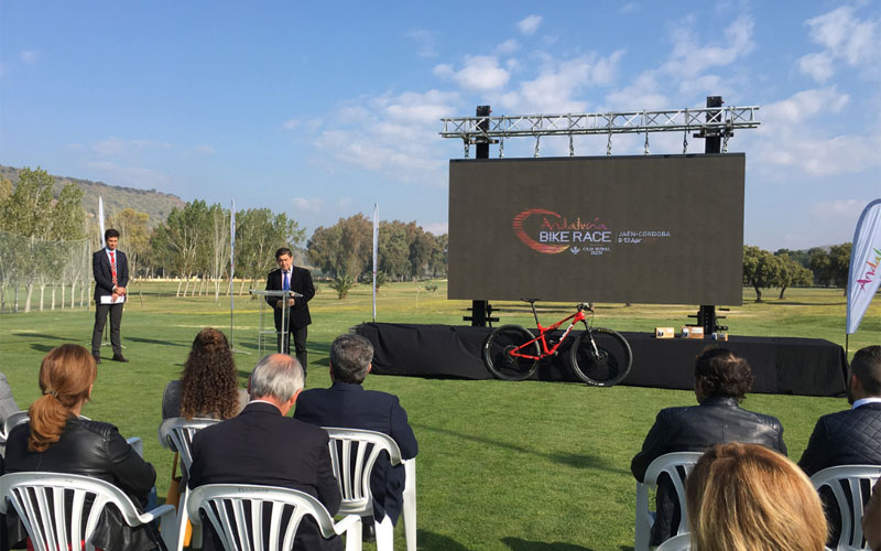 Acto de presentación de la Andalucía BIke Race en Linares