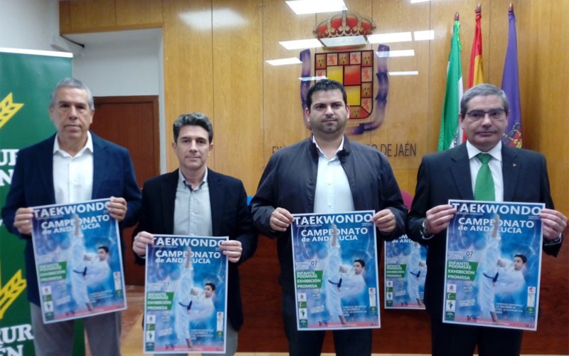 Autoridades en la presentación del Campeonato de Andalucía de Taekwondo