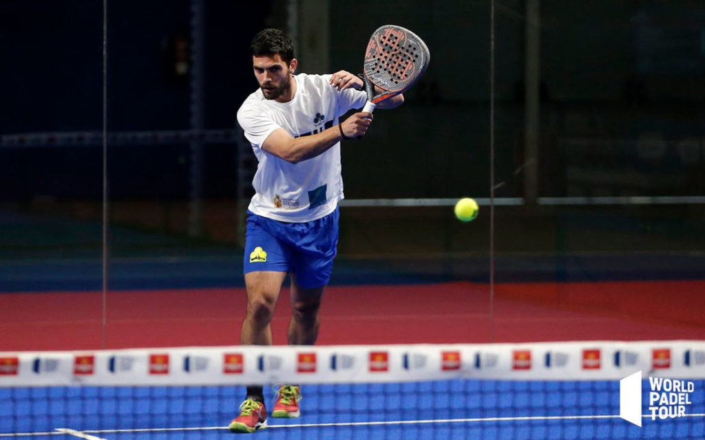 Antonio Luque en un partido de World Padel Tour