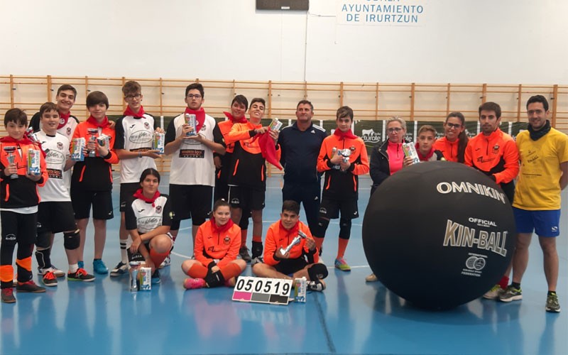 Integrantes del equipo Kin Ball Martos