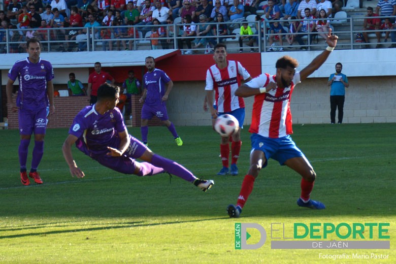 Encuentro del playoff entre el Algeciras y el Real Jaén.