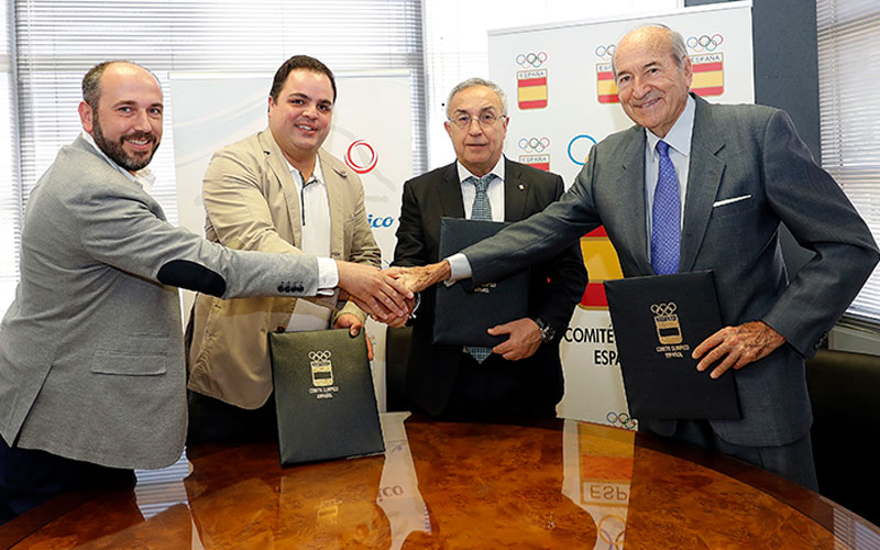 Martos contará con un Centro de Estudios Olímpicos Autoridades durante la firma del acuerdo