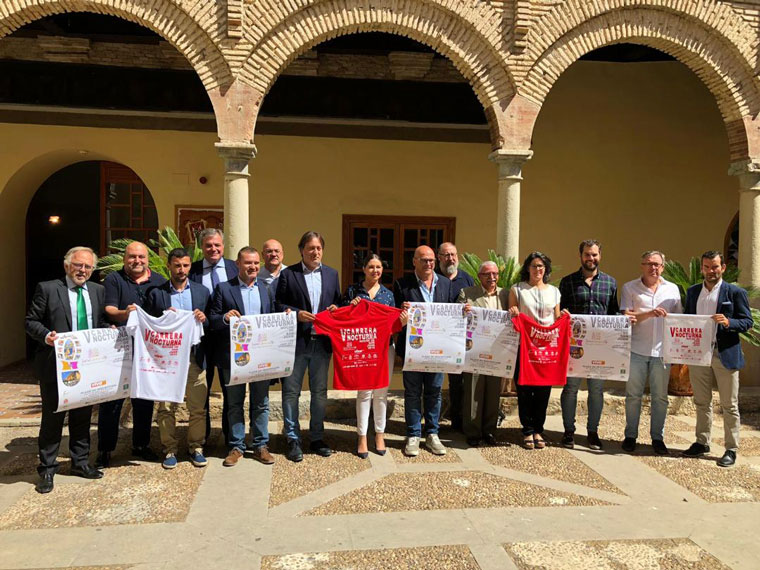 Los patrocinadores y organizadores, durante la mañana de hoy.