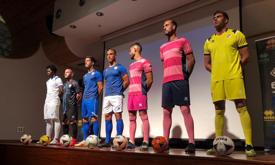 El Linares Deportivo presentó sus nuevas equipaciones El Linares Deportivo presentó sus nuevas equipaciones