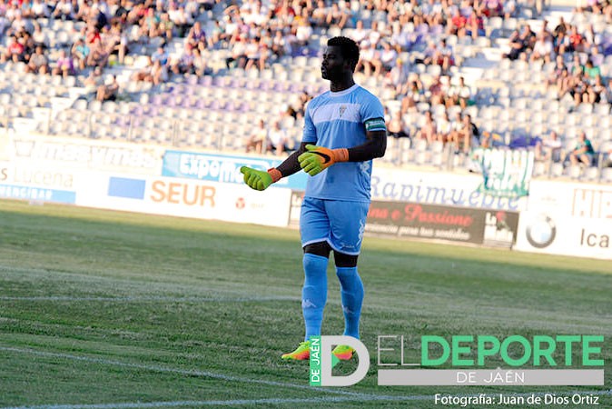 Razak ocupará la portería del Linares Deportivo El Linares Deportivo firma al portero internacional Razak.