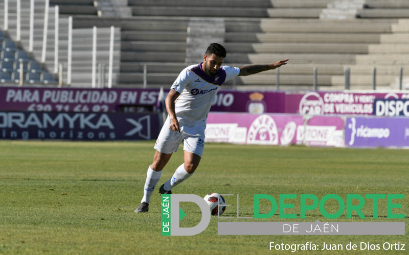 Un jugador del Real Jaén durante un partido