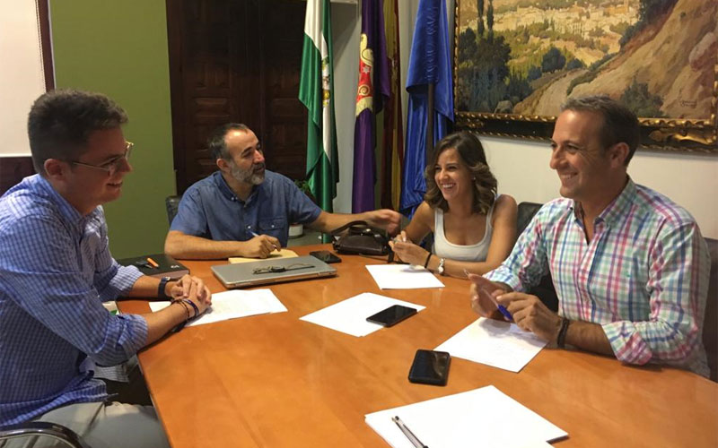 Reunión entre representantes municipales y de Diputación de Jaén