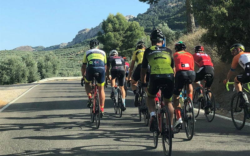 Ciclistas durante la prueba celebrada en Quesada