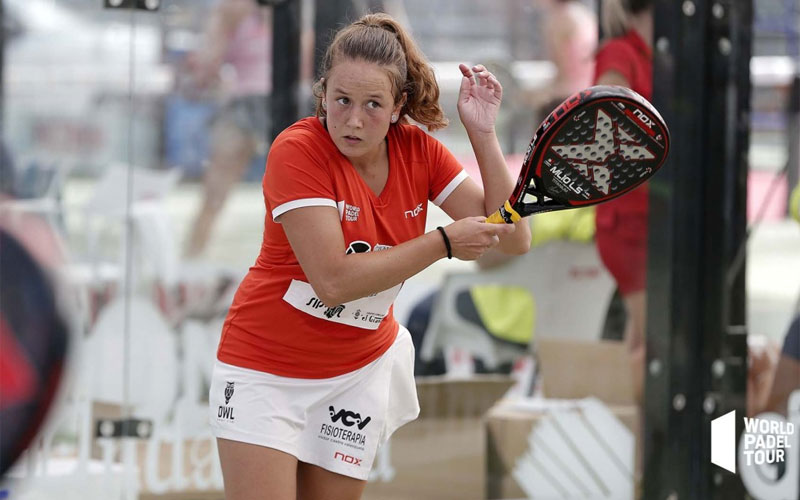 Marta Porras durante un partido en el Mijas Open de World Padel Tour