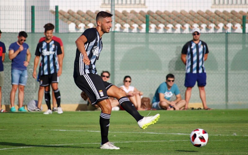 Mauro en un partido con el FC Cartagena