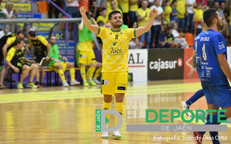 Dani Martín celebra un gol del Jaén FS