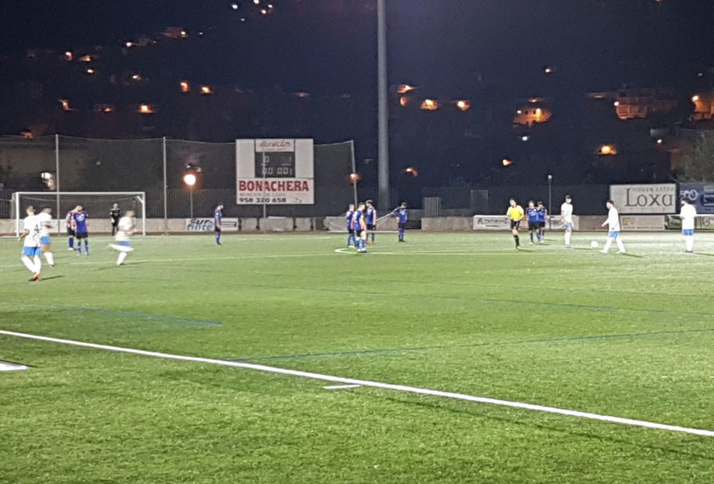 Jugadores de Porcuna y Loja en el partido