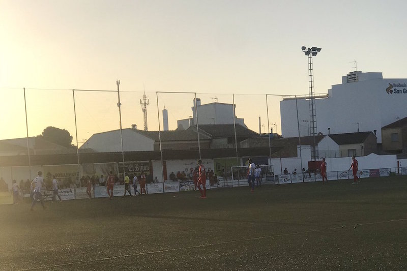 Jugada del partido entre el Torreperogil y el Motrol. Foto: Twitter @CDTorreperogil