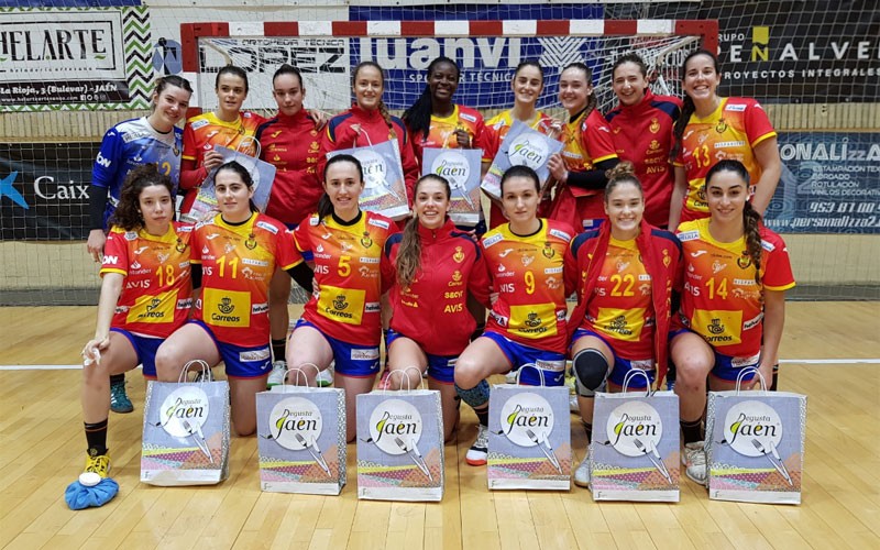 Jugadoras de la selección española femenina de balonmano junior