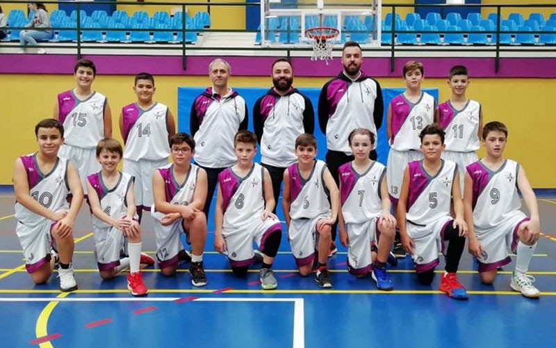 Jugadores y cuerpo técnico de la selección de Jaén de minibasket masculino