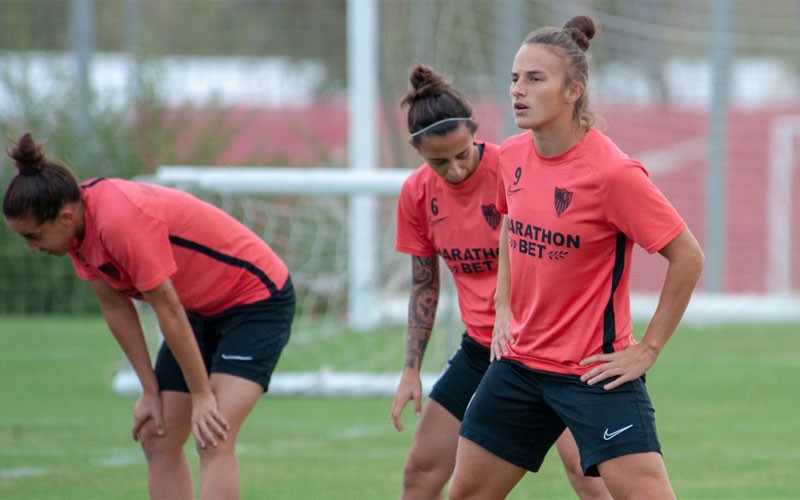 Raquel Pinel en un entrenamiento con el Sevilla FC