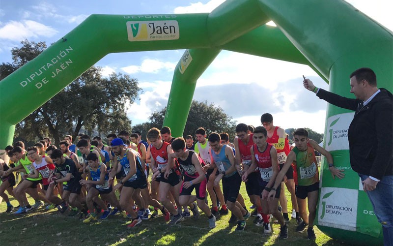 Atletas tomando la salida en la prueba celebrada en La Garza