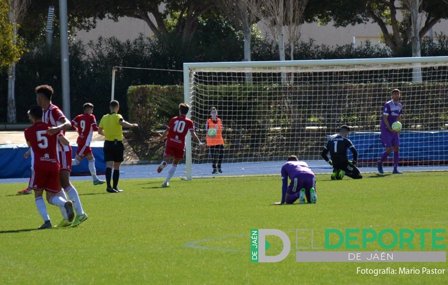 El Almería B vence al Real Jaén en liga.