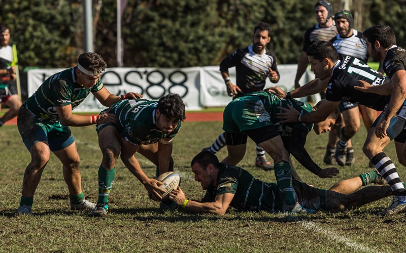 Jugadores de Jaén rugby durante el partido en cáceres