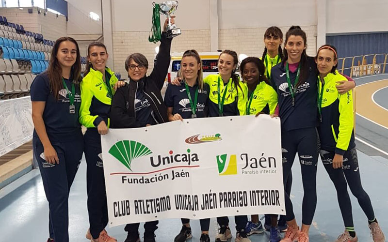 Equipo femenino de Unicaja Jaén
