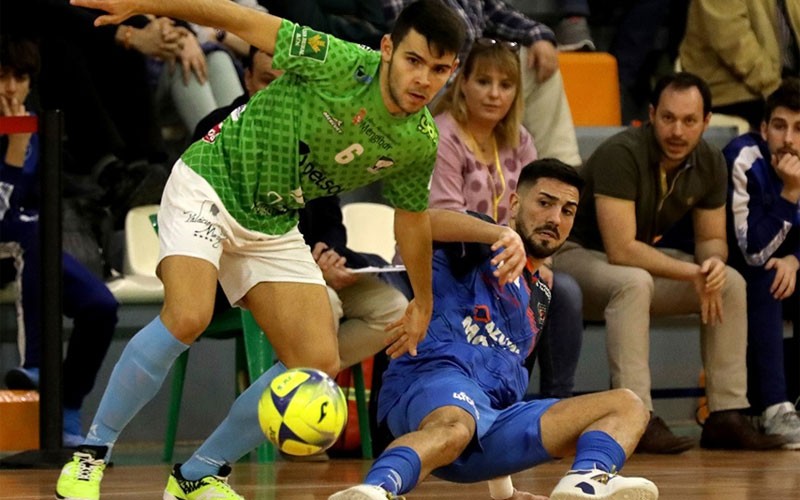 Acción del partido entre zaragoza y mengíbar