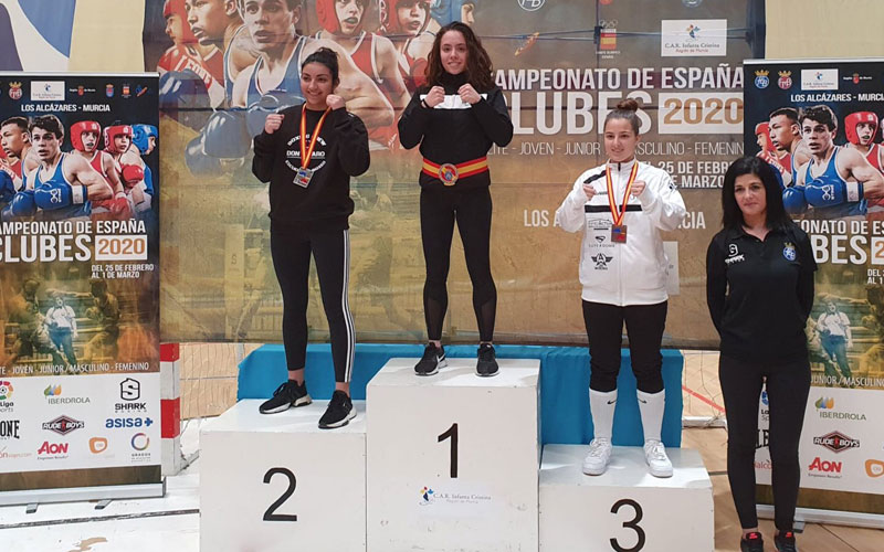 podio de una de las categorías del campeonato de españa de clubes de boxeo olímpico