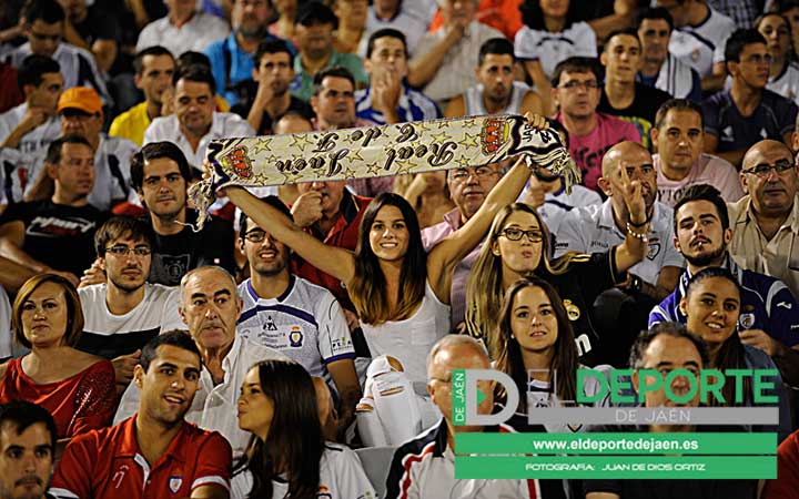 Las 100 fotos de la afición en La Victoria (Real Jaén-Córdoba)