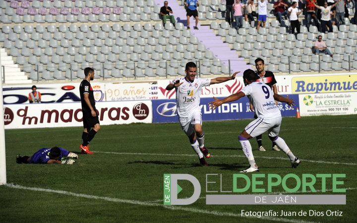 El Real Jaén puede con todo en La Victoria (la crónica)