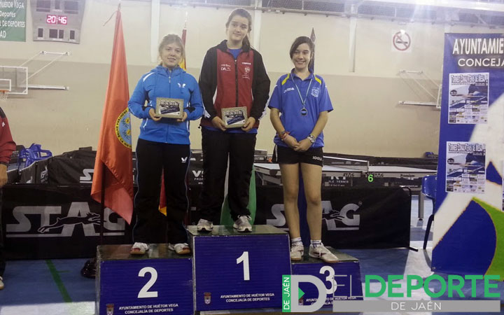 Alejandra Alejo destaca en el torneo zonal de tenis de mesa