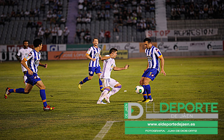 El Deportivo acelera hasta el ascenso directo y el Recre pierde fuelle