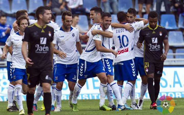 El Tenerife continúa con su racha a costa del Real Jaén (la crónica)