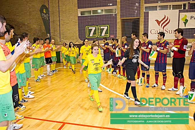 Las chicas del Fuconsa Vandelvira fueron ovacionadas en el Jaén-Barça