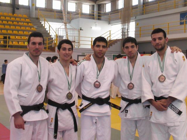 Un oro y cuatro bronces para los jiennenses en el Campeonato de Andalucía de Judo