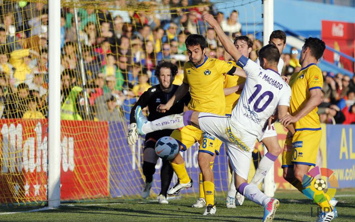 René impulsa al Jaén a conseguir un punto en Alcorcón (la crónica)