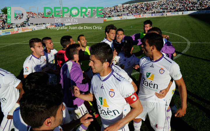 El fútbol le devuelve una al Jaén, que sale del descenso (la crónica)