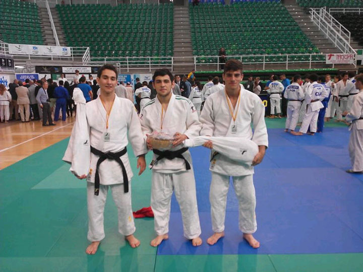 Dos oros y un bronce para los jiennenses en la Copa de España Júnior de judo