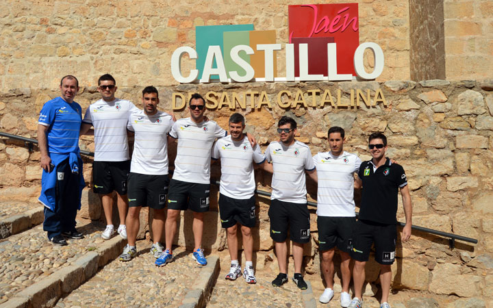 Jugadores del Jaén P.I. conocen a fondo el Castillo de Santa Catalina