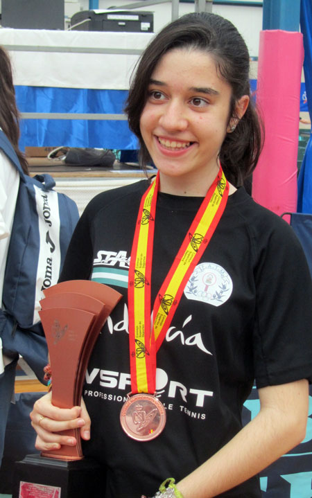 Tercer puesto para Alejandra Alejo en el Campeonato de España de tenis de mesa